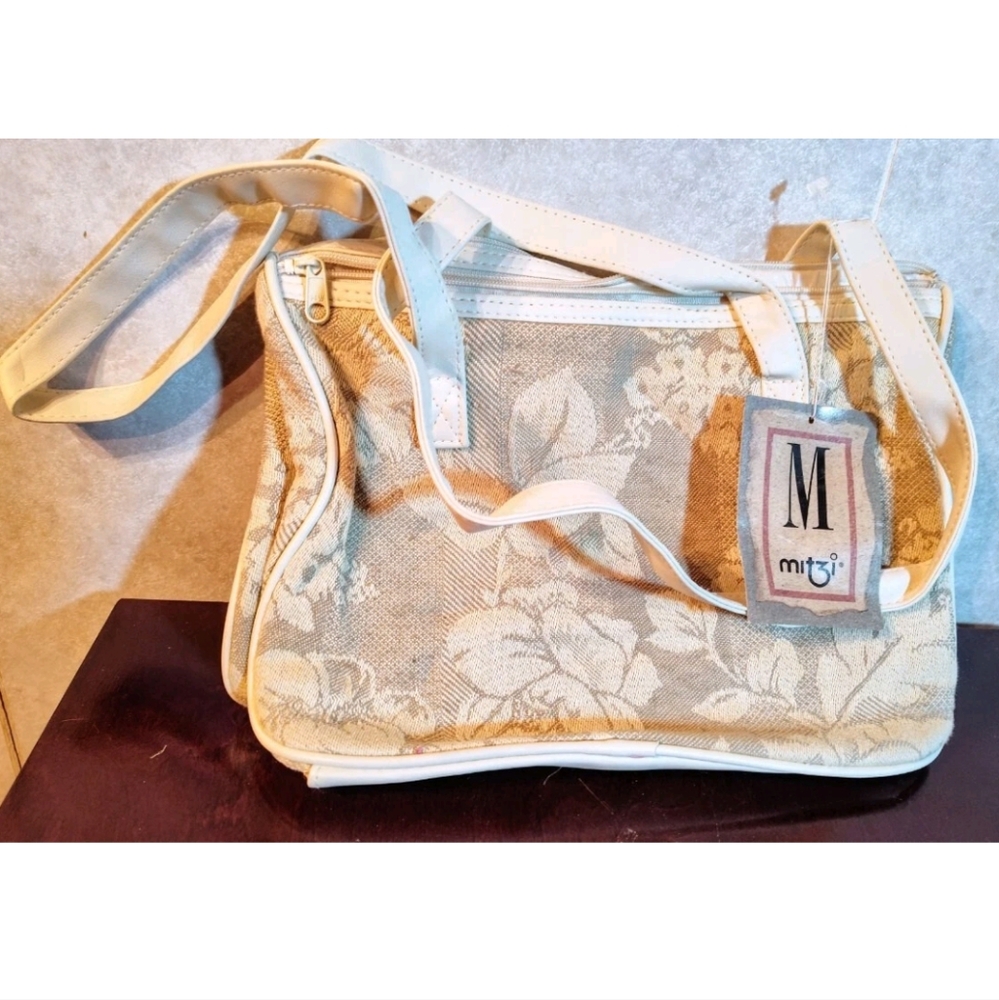 Mit3i Elegant Cream Floral Women's Purse